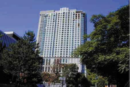 1802 - 8 Park Rd, Condo with 2 bedrooms, 2 bathrooms and 1 parking in Toronto ON | Image 1
