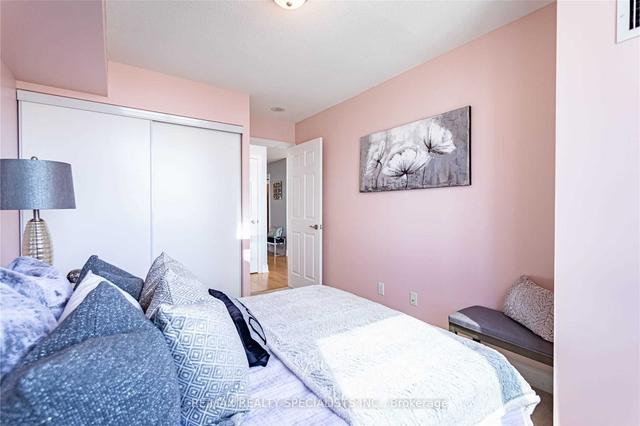 1312 - 15 Greenview Ave, Condo with 2 bedrooms, 2 bathrooms and 1 parking in Toronto ON | Image 8