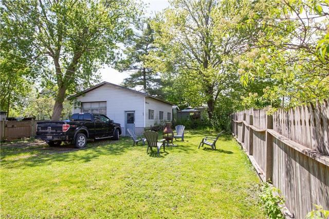 1186 Montreal Street, House detached with 4 bedrooms, 2 bathrooms and 6 parking in Kingston ON | Image 20