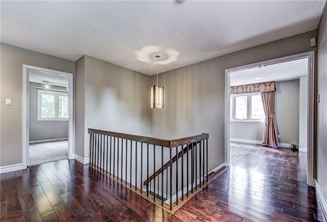 146 Bannatyne Dr, House detached with 4 bedrooms, 3 bathrooms and 4 parking in Toronto ON | Image 17