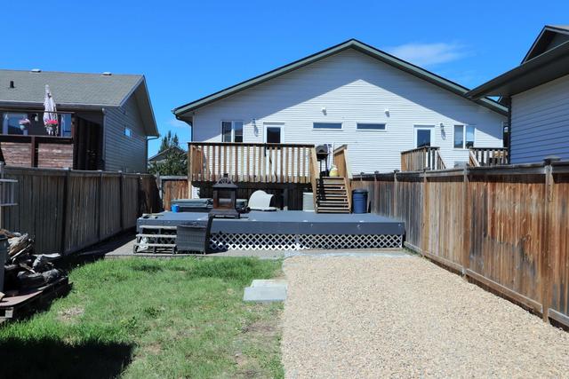 6213 59 Street, Home with 3 bedrooms, 1 bathrooms and 2 parking in Wetaskiwin County No. 10 AB | Image 11