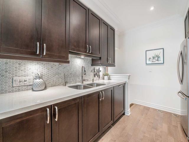 2162 Bayview Ave, Townhouse with 3 bedrooms, 3 bathrooms and 2 parking in Toronto ON | Image 38