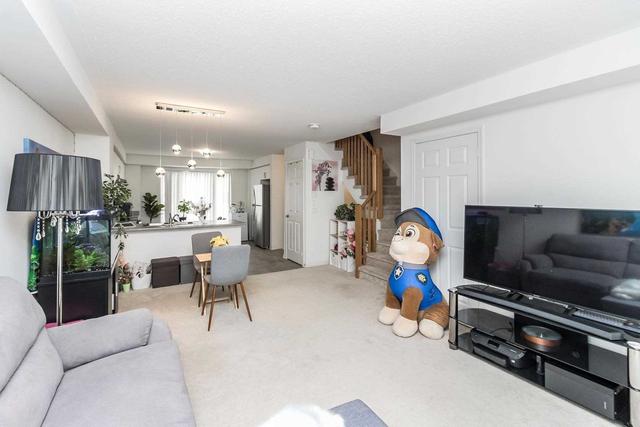 28 - 1 Beckenrose Crt, Townhouse with 2 bedrooms, 3 bathrooms and 1 parking in Brampton ON | Image 5