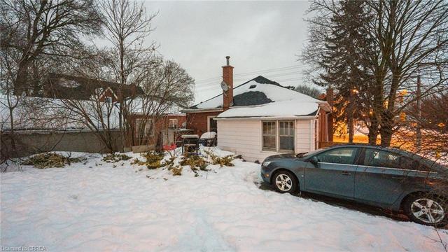 110 Clarence Street, House detached with 4 bedrooms, 2 bathrooms and null parking in Brantford ON | Image 16