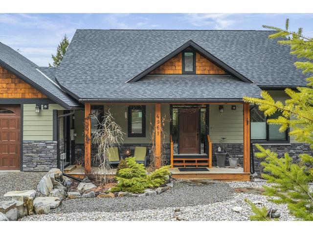 4961 Mountain Top Drive, House detached with 3 bedrooms, 3 bathrooms and null parking in East Kootenay F BC | Image 2