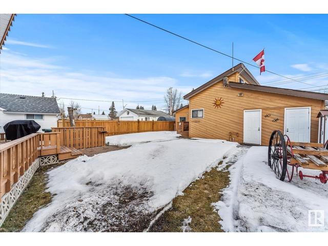 5407 50 Av, House detached with 3 bedrooms, 3 bathrooms and null parking in Alberta Beach AB | Image 29