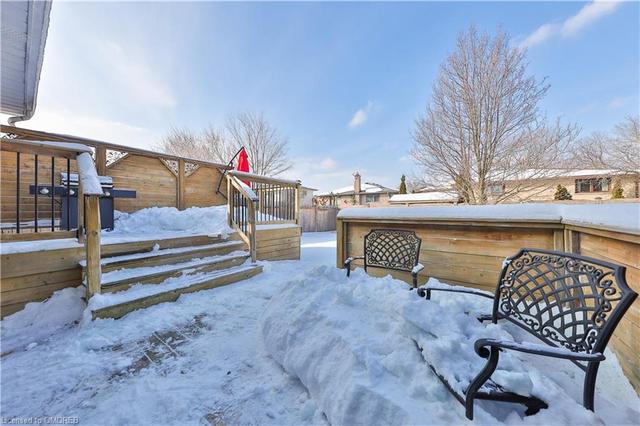 10 Albemarle Street, House detached with 3 bedrooms, 2 bathrooms and 5 parking in Brantford ON | Image 26