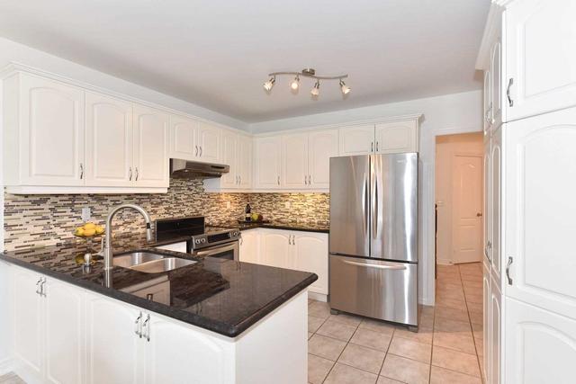 186 Bachman Dr, House detached with 3 bedrooms, 4 bathrooms and 6 parking in Vaughan ON | Image 4