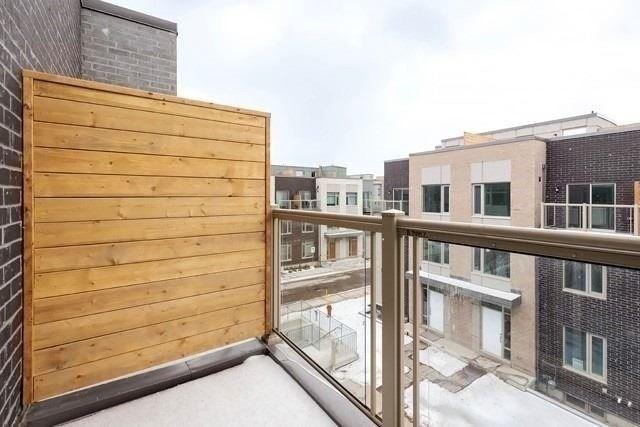 17 - 18 Applewood Lane, Townhouse with 3 bedrooms, 4 bathrooms and 1 parking in Toronto ON | Image 4