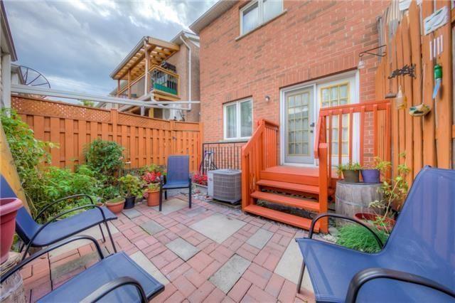 9 Algarve Cres, House semidetached with 3 bedrooms, 3 bathrooms and 2 parking in Toronto ON | Image 20