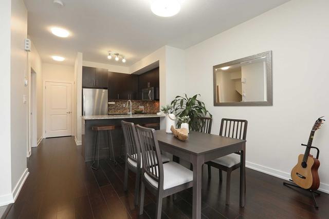 128 - 2320 Gerrard St E, Townhouse with 2 bedrooms, 2 bathrooms and 1 parking in Toronto ON | Image 2