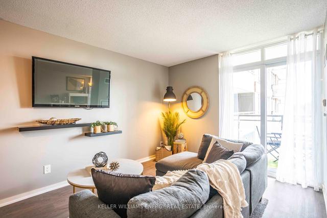 811 - 38 Joe Shuster Way, Condo with 2 bedrooms, 1 bathrooms and 1 parking in Toronto ON | Image 26