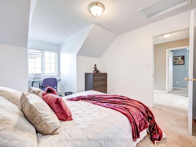 12 Yolanda Pl, House detached with 4 bedrooms, 3 bathrooms and 4 parking in Brampton ON | Image 24