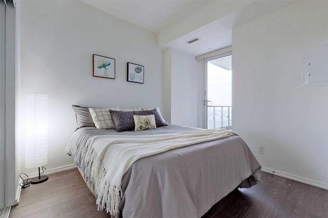 3603 - 70 Temperance St, Condo with 1 bedrooms, 1 bathrooms and 0 parking in Toronto ON | Image 8