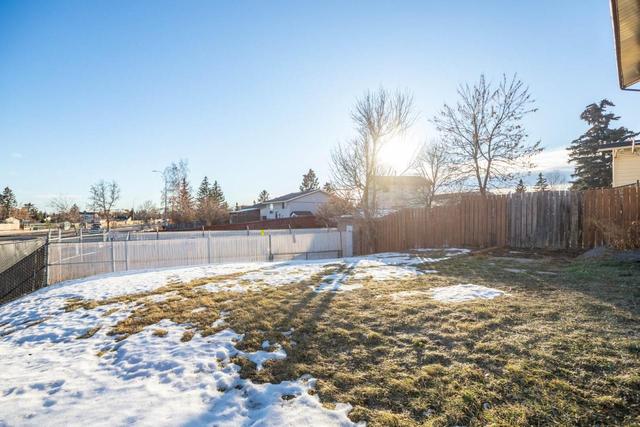 222 Radley Place Se, Home with 8 bedrooms, 4 bathrooms and 3 parking in Calgary AB | Image 26