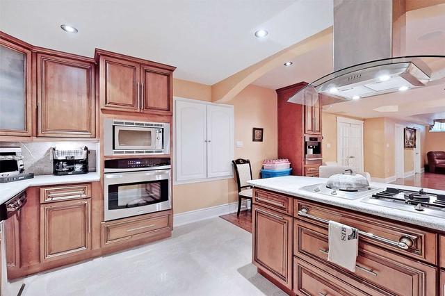 29 Warden Woods Crt, House detached with 5 bedrooms, 5 bathrooms and 9 parking in Markham ON | Image 27