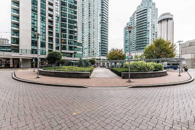 2502 - 18 Harbour St, Condo with 2 bedrooms, 2 bathrooms and 1 parking in Toronto ON | Image 21