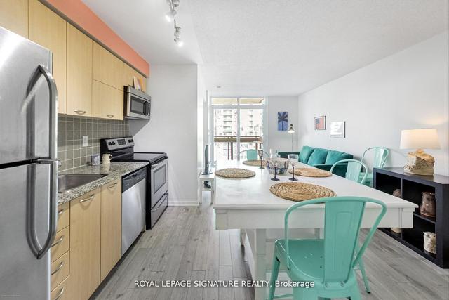 926 - 38 Joe Shuster Way, Condo with 2 bedrooms, 1 bathrooms and 0 parking in Toronto ON | Image 21