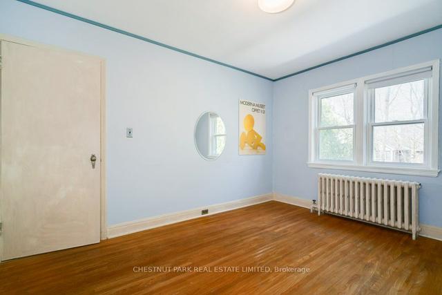 218 Lawrence Ave E, House detached with 3 bedrooms, 2 bathrooms and 3 parking in Toronto ON | Image 16