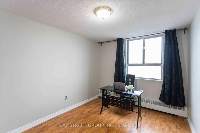 601 - 1950 Kennedy Rd, Condo with 3 bedrooms, 1 bathrooms and 1 parking in Toronto ON | Image 9