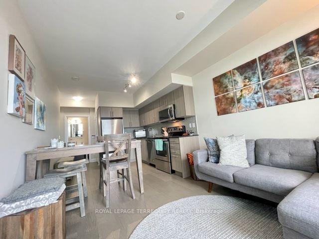 1411 - 55 Speers Rd, Condo with 1 bedrooms, 1 bathrooms and 1 parking in Oakville ON | Image 2