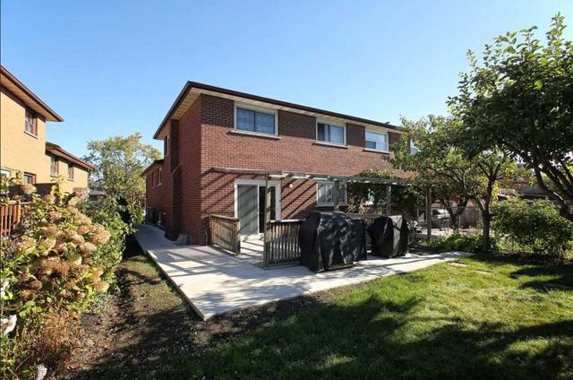 unit 1 - 4090 Woodington Dr, House semidetached with 1 bedrooms, 1 bathrooms and 1 parking in Mississauga ON | Image 1