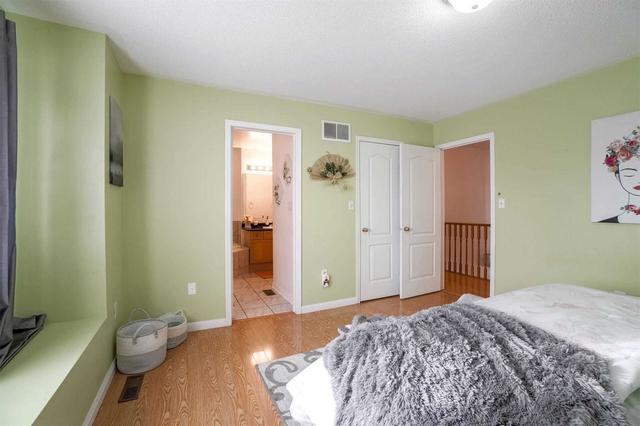 6 Sherbo Cres, House detached with 3 bedrooms, 3 bathrooms and 3 parking in Brampton ON | Image 15