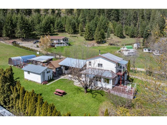 5469 Cory Road, House detached with 1 bedrooms, 2 bathrooms and null parking in Central Kootenay A BC | Image 40