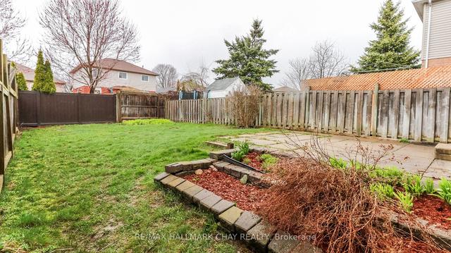 56 Brucker Rd, House attached with 3 bedrooms, 2 bathrooms and 3 parking in Barrie ON | Image 21