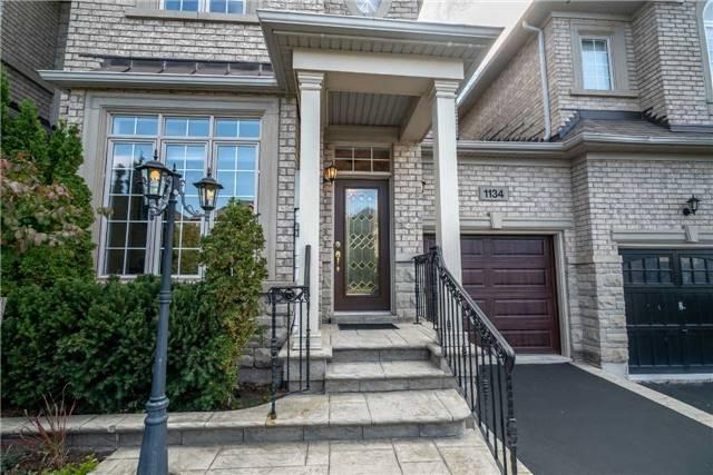 1134 Woodington Lane, House attached with 3 bedrooms, 10 bathrooms and 1 parking in Oakville ON | Image 1