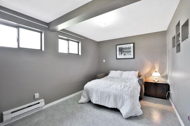 606 Elliott Cres, House detached with 3 bedrooms, 2 bathrooms and 2 parking in Milton ON | Image 14
