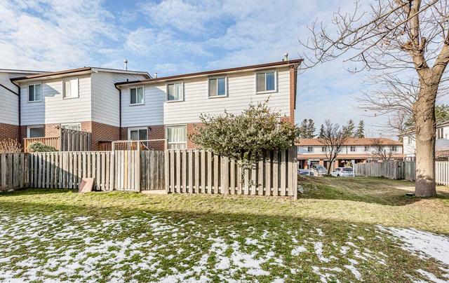35 - 7406 Darcel Ave, Townhouse with 3 bedrooms, 3 bathrooms and 3 parking in Mississauga ON | Image 35