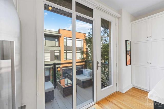 353 Booth Street, Townhouse with 3 bedrooms, 3 bathrooms and 1 parking in Ottawa ON | Image 10