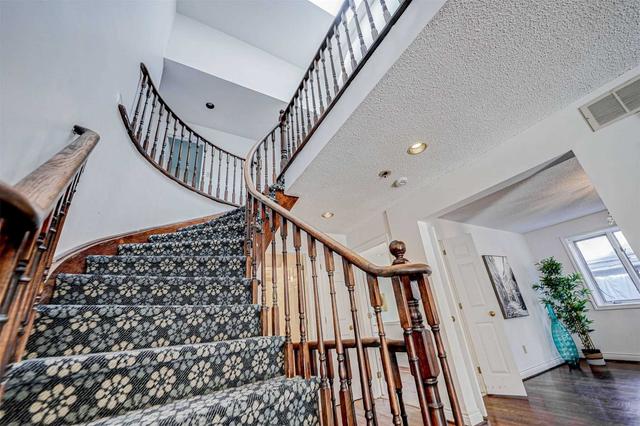 44 Frontenac Ave, House detached with 6 bedrooms, 7 bathrooms and 3 parking in Toronto ON | Image 2