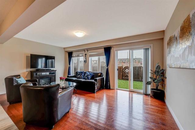 75 Mussen St, House attached with 3 bedrooms, 3 bathrooms and 2 parking in Guelph ON | Image 9