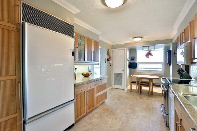 1605 - 500 Green Rd, Condo with 3 bedrooms, 2 bathrooms and 2 parking in Hamilton ON | Image 6