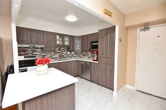 1401 - 380 Dixon Rd, Condo with 2 bedrooms, 1 bathrooms and 1 parking in Toronto ON | Image 15