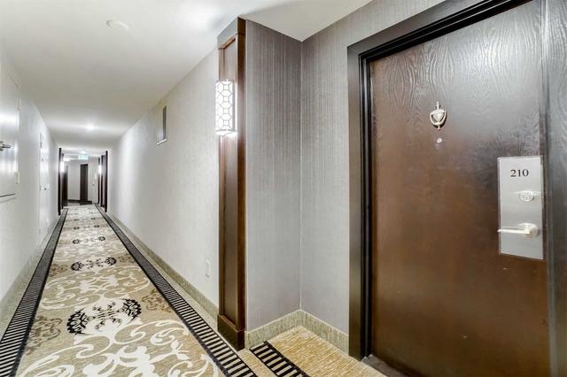 210 - 714 The West Mall, Condo with 2 bedrooms, 2 bathrooms and 1 parking in Toronto ON | Image 12