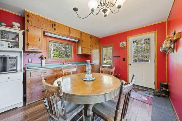 97 Golf Course Rd, House detached with 2 bedrooms, 1 bathrooms and 4 parking in Magnetawan ON | Image 20