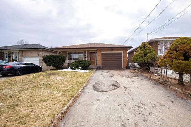 481 Limeridge Court, House detached with 4 bedrooms, 2 bathrooms and 2 parking in Hamilton ON | Image 2