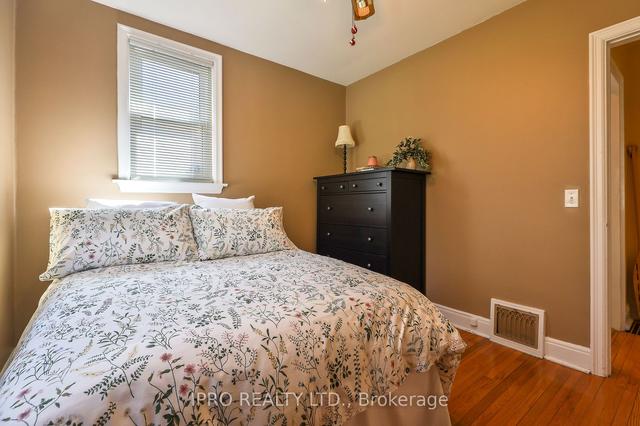 126 Hillside Ave, House detached with 2 bedrooms, 1 bathrooms and 2 parking in Toronto ON | Image 13