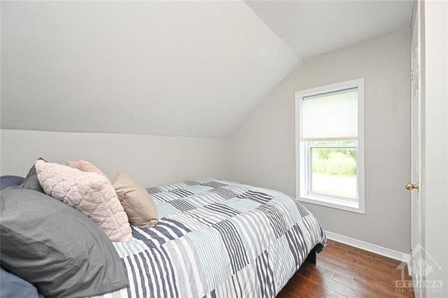2950 Donnelly Drive, House detached with 3 bedrooms, 2 bathrooms and 10 parking in Ottawa ON | Image 18