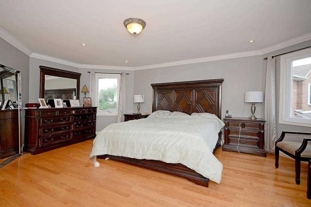4482 Kingston Crt, House detached with 4 bedrooms, 3 bathrooms and 8 parking in Mississauga ON | Image 13