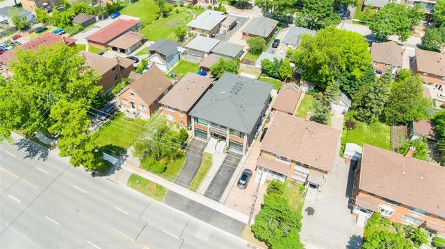402 Horner Ave, House semidetached with 3 bedrooms, 4 bathrooms and 4 parking in Toronto ON | Image 33