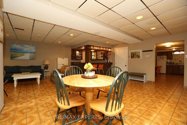 56 Francis St, House detached with 5 bedrooms, 4 bathrooms and 6 parking in Vaughan ON | Image 14
