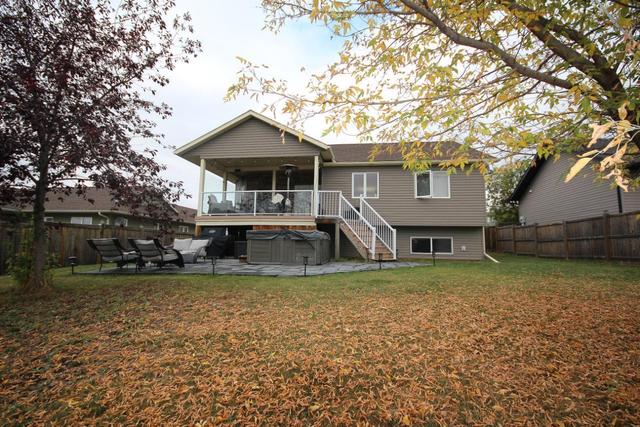 1817 88 Avenue, House detached with 5 bedrooms, 3 bathrooms and 2 parking in Dawson Creek BC | Image 32