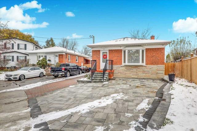 31 Benlight Cres, House detached with 3 bedrooms, 4 bathrooms and 6 parking in Toronto ON | Image 31