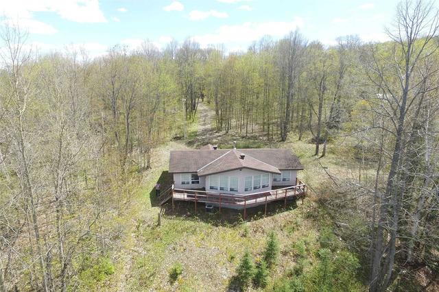 581 Limberlost Point Rd, House detached with 3 bedrooms, 1 bathrooms and 4 parking in Parry Sound, Unorganized, Centre Part ON | Image 1