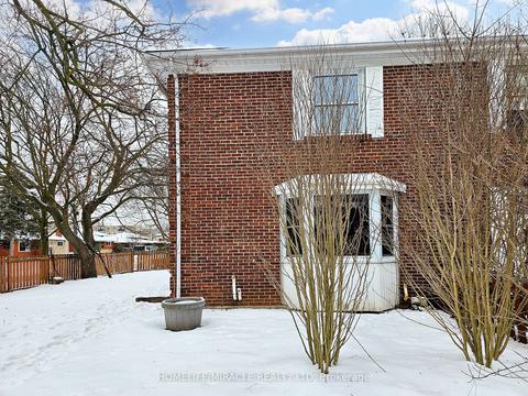137 Jansen Ave, House attached with 3 bedrooms, 2 bathrooms and 1 parking in Kitchener ON | Card Image