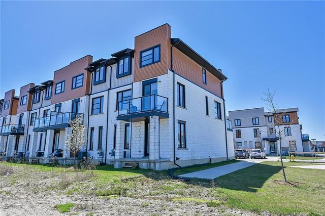 904 West Village Square, House attached with 4 bedrooms, 3 bathrooms and 4 parking in London ON | Image 7